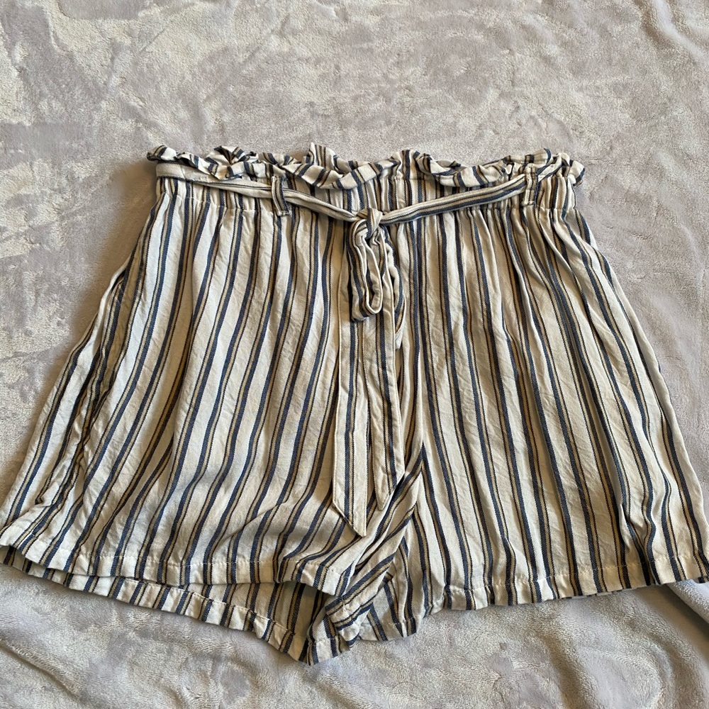Stripped Shorts